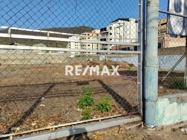 OFRECE EN VENTA ​ ¡EL TERRENO QUE TU PROYECTO NECESITA! - 4