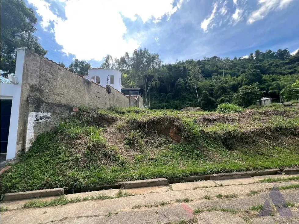 Vendo terreno 1836m2 Cerro Verde 8481 - 2
