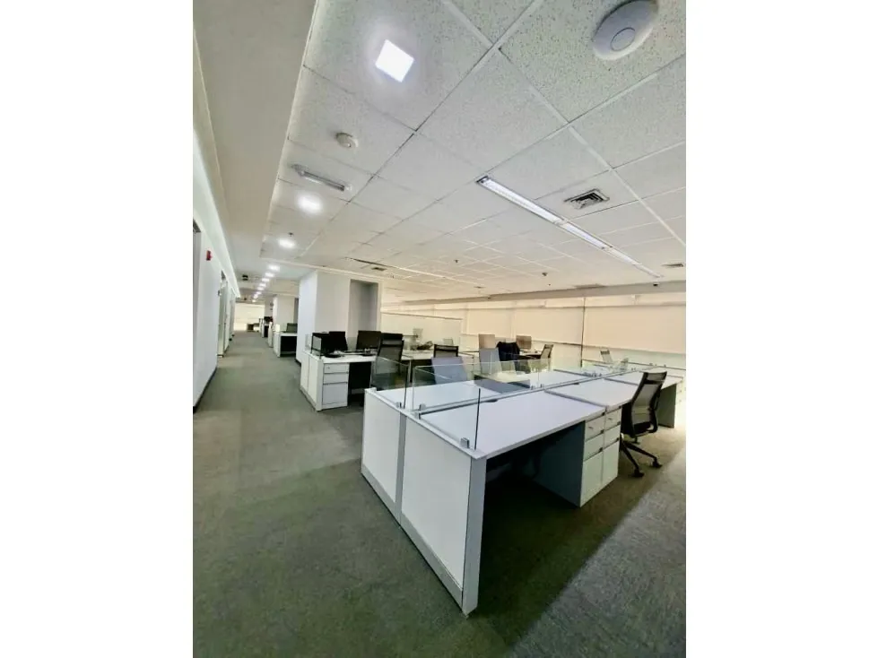 Se vende / alquila oficina 868m2 Macaracuay - 14