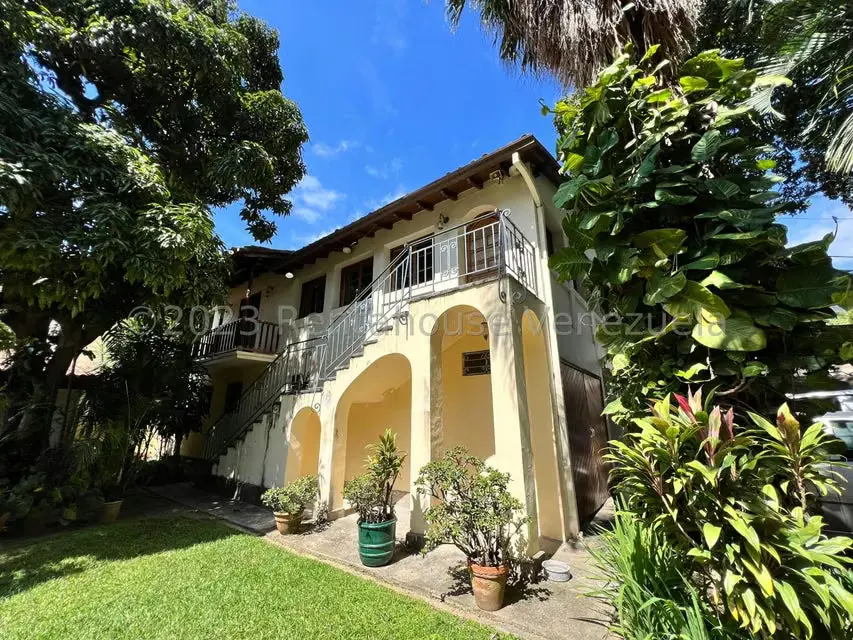 Casa (Duplex) en Venta en Los Chorros, Distrito Metropolitano - 3