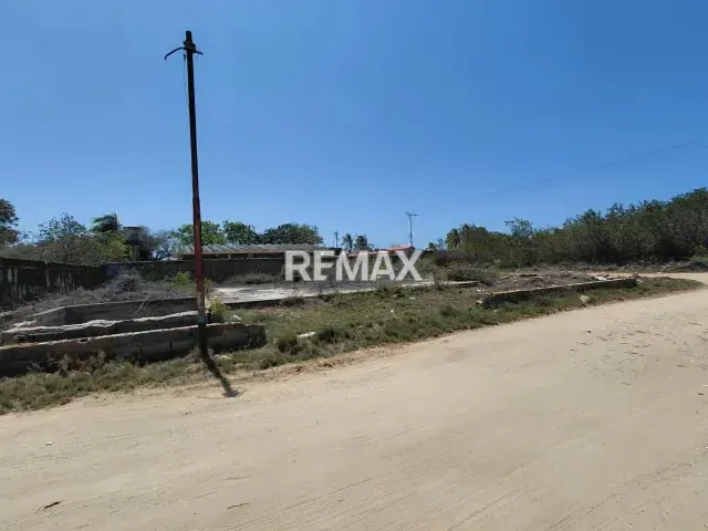 EN VENTA, Terreno de 500 MT2 con fácil acceso a la playa en sector Aeropuerto – Chichiriviche.12 - 2