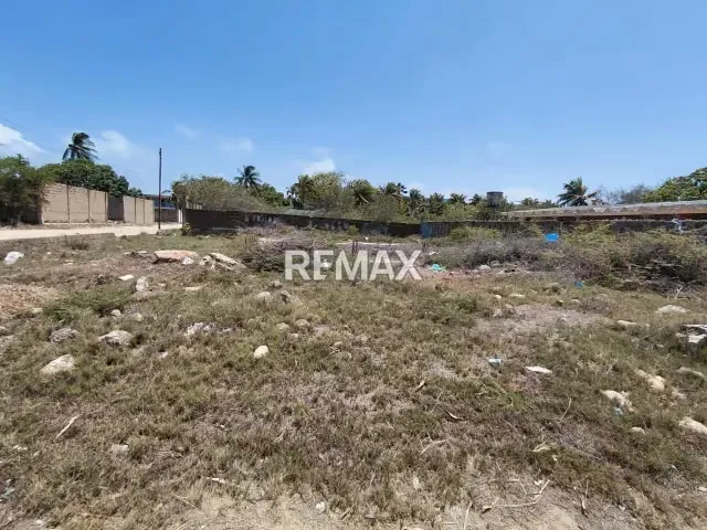 EN VENTA, Terreno de 500 MT2 con fácil acceso a la playa en sector Aeropuerto – Chichiriviche.12 - 5