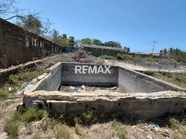 EN VENTA, Terreno de 500 MT2 con fácil acceso a la playa en sector Aeropuerto – Chichiriviche.12 - 8