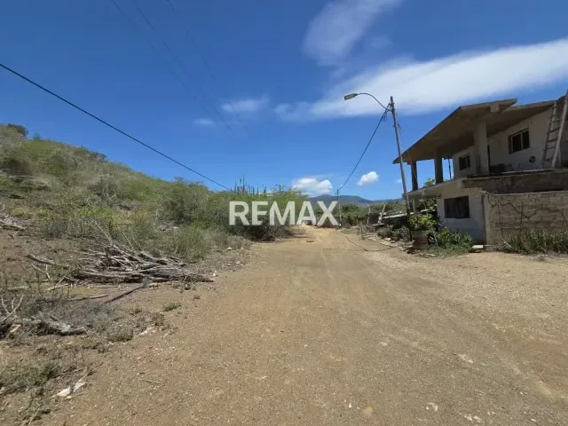 OPORTUNIDAD DE INVERSIÓN: TERRENO CON POTENCIAL PARA PROYECTO RESIDENCIAL - 2