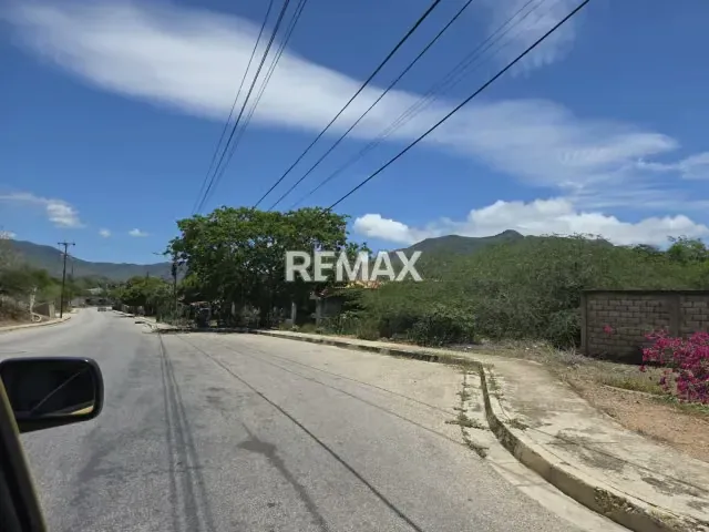 OPORTUNIDAD DE INVERSIÓN: TERRENO CON POTENCIAL PARA PROYECTO RESIDENCIAL - 9
