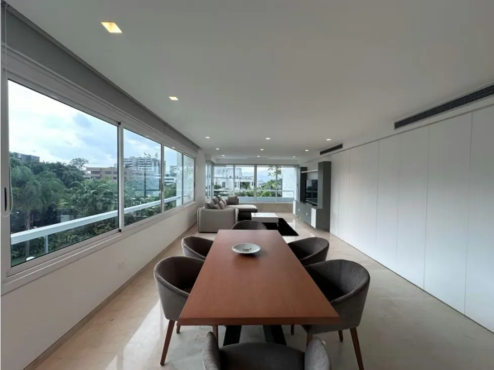 Se vende apartamento 200m2 3H+S/3.5B/4P. Los Palos Grandes - 3