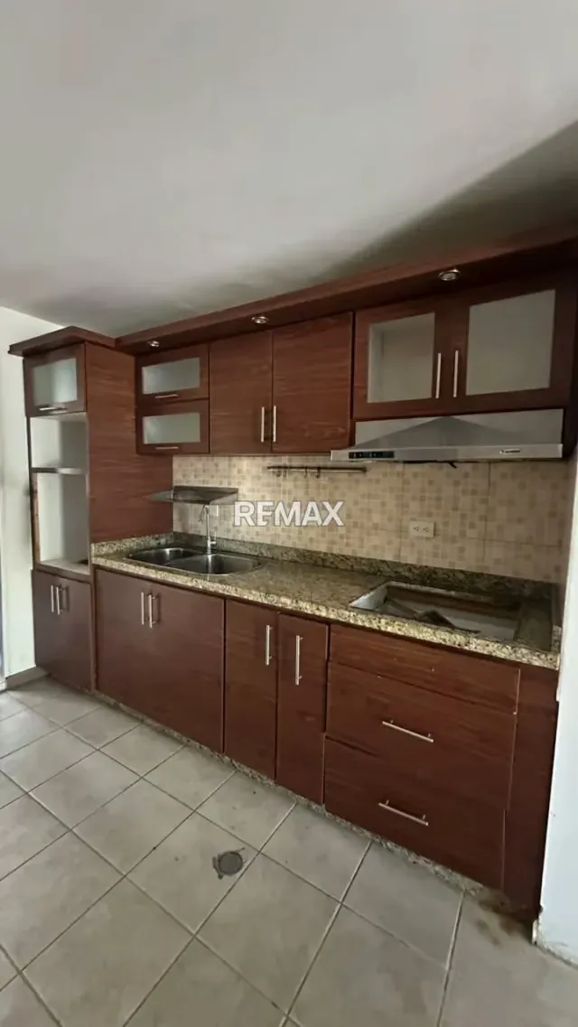 VENTA TOWNHOUSE DE 3 NIVELES, CAMINOS DE TARABANA CABUDARE - 2