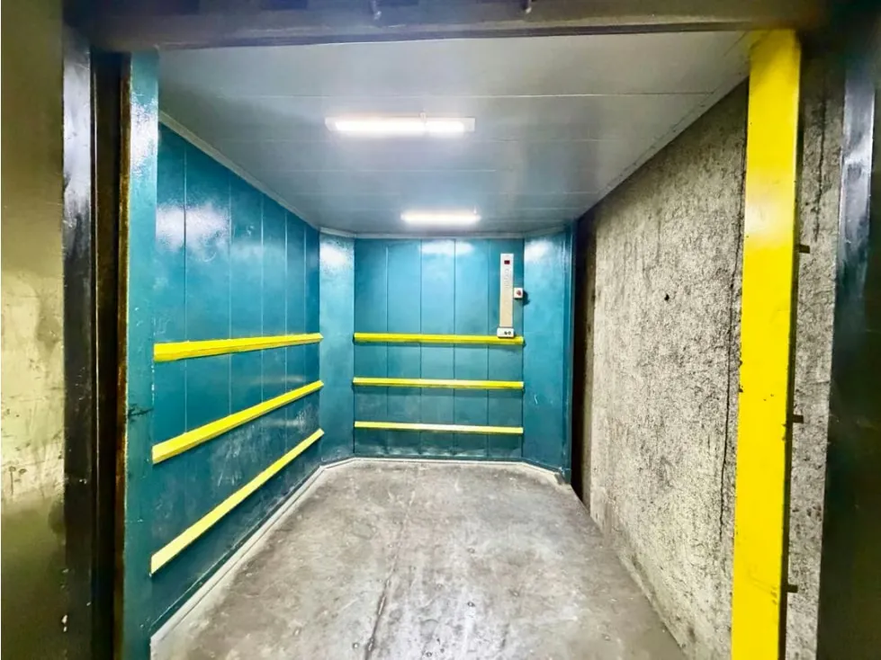 Se vende piso industrial 326m2 Boleita - 8