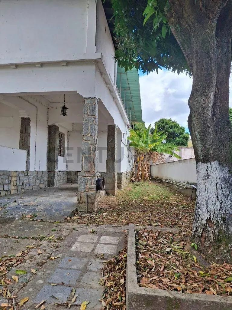 Alquiler de Terreno y Casa en la Urbanización Altamira, Chacao. L.Ll - 4