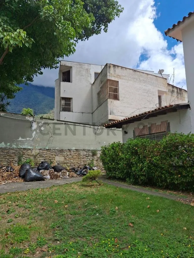 Alquiler de Terreno y Casa en la Urbanización Altamira, Chacao. L.Ll - 5