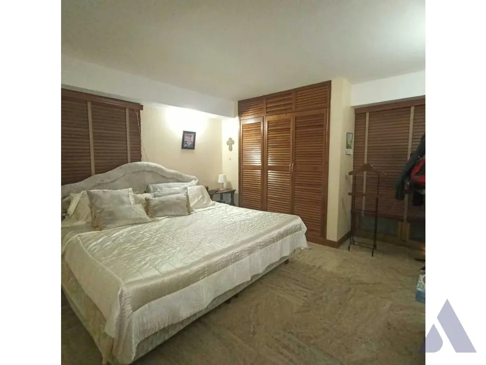 Venta apartamento 192m2 Las Esmeraldas 6449 - 23