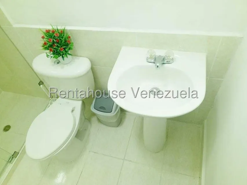 Apartamento (1 Nivel) en Venta en Triangulo del Este, Lara - 13
