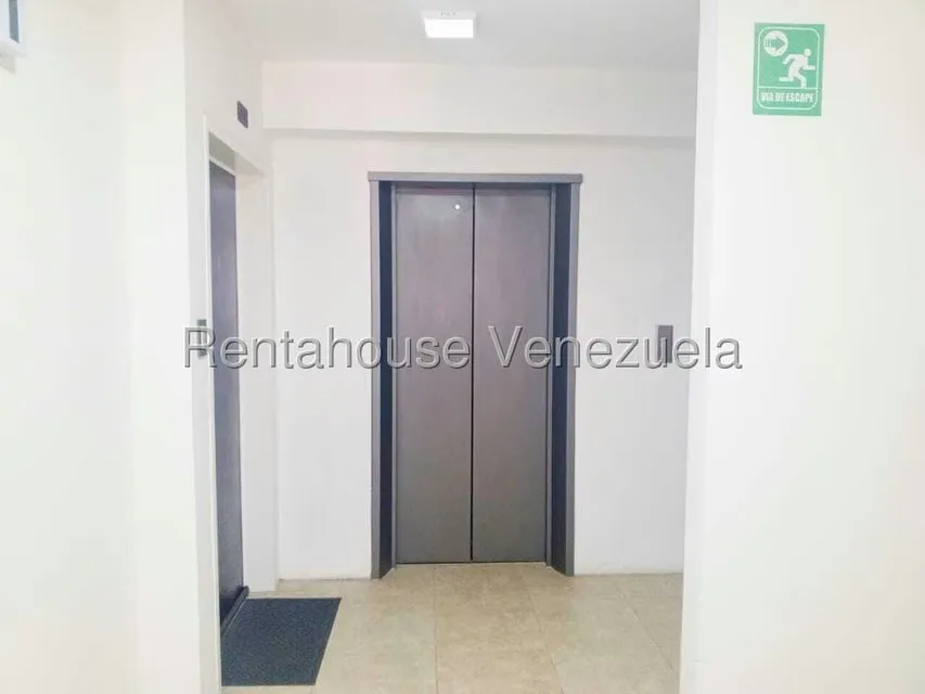 Apartamento (1 Nivel) en Venta en Triangulo del Este, Lara - 26