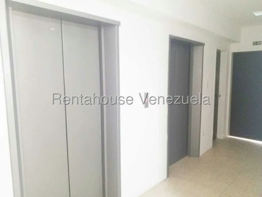 Apartamento (1 Nivel) en Venta en Triangulo del Este, Lara - 27