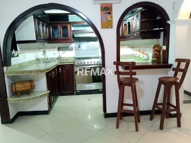 CASA BIFAMILIAR CON DOBLE ACCESO en venta - 6