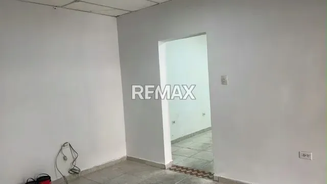 Local Comercial en Venta N° 21 Centro Comercial Plaza la Cruz-Cabudare - 5
