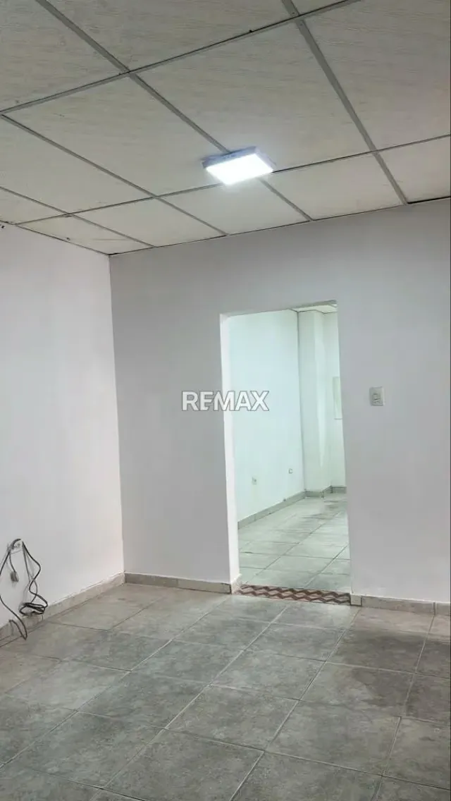 Local Comercial en Venta N° 21 Centro Comercial Plaza la Cruz-Cabudare - 6