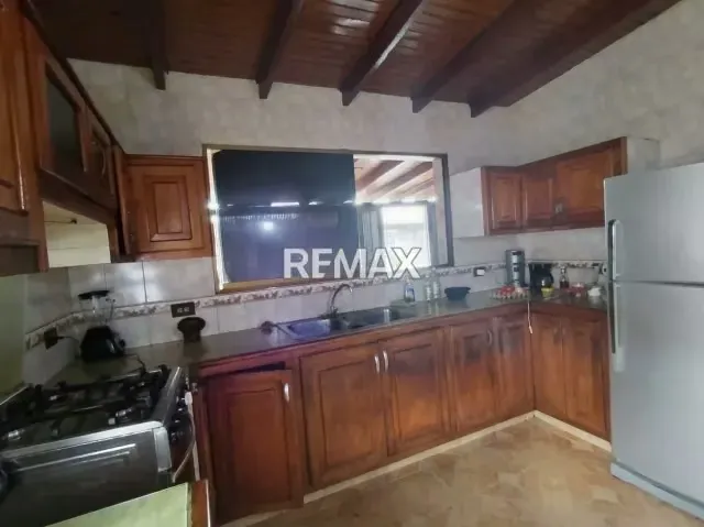Casa en Venta – Urb. Villas del Valle - 6