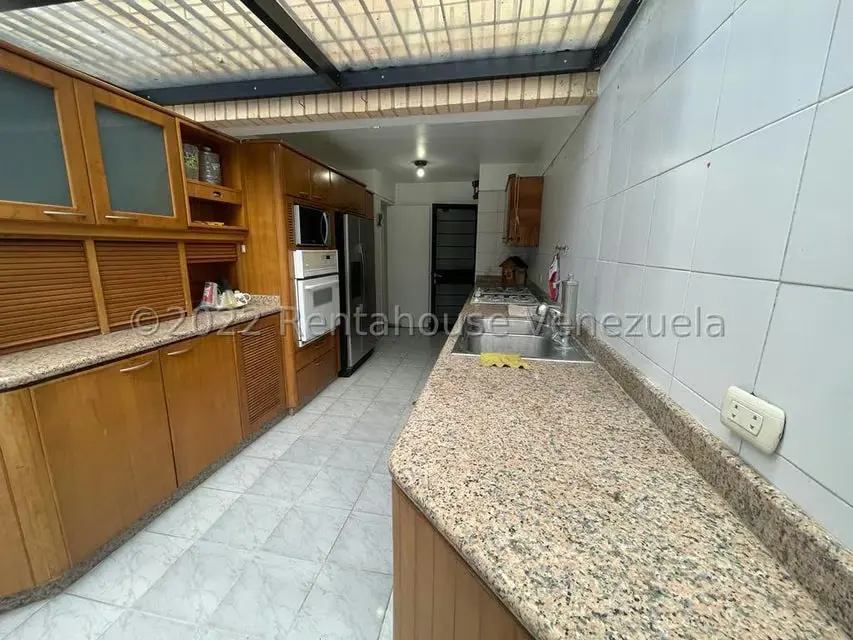 Townhouse (Duplex) en Venta en Parcelamiento Cortada del guayabo, Miranda - 29