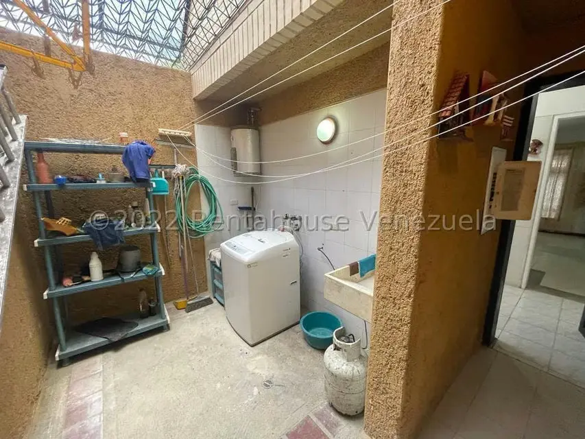 Townhouse (Duplex) en Venta en Parcelamiento Cortada del guayabo, Miranda - 32