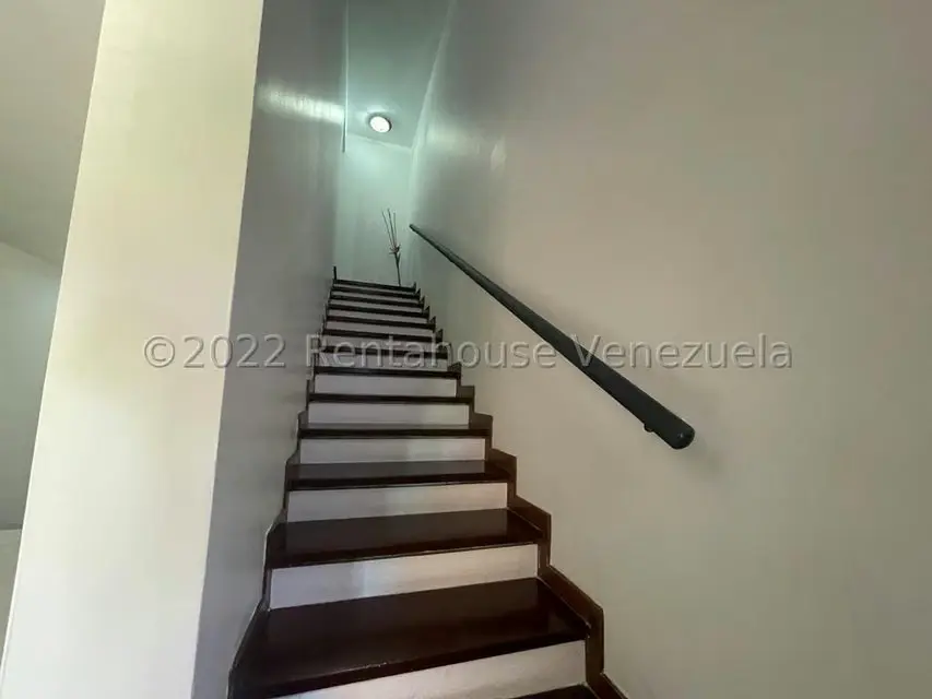 Townhouse (Duplex) en Venta en Parcelamiento Cortada del guayabo, Miranda - 36