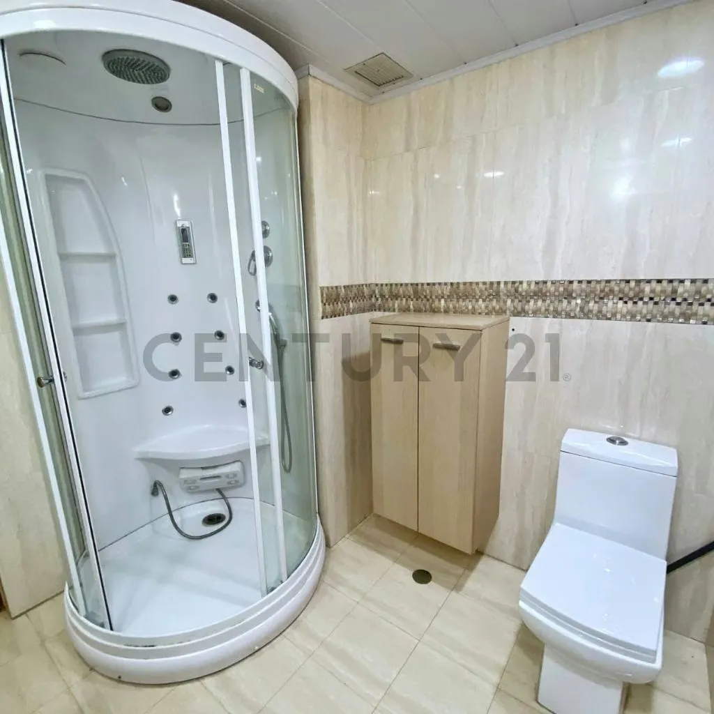TOWNHOUSE EN LECHERÍA: EXCLUSIVIDAD Y ACCESO PRIVADO A LA PLAYA - 14