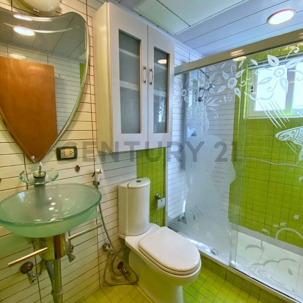 TOWNHOUSE EN LECHERÍA: EXCLUSIVIDAD Y ACCESO PRIVADO A LA PLAYA - 20