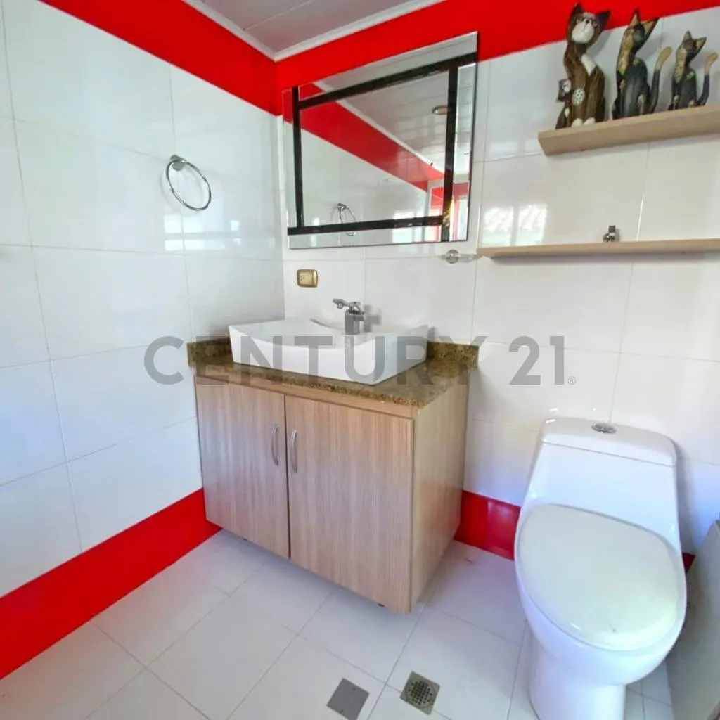 TOWNHOUSE EN LECHERÍA: EXCLUSIVIDAD Y ACCESO PRIVADO A LA PLAYA - 25