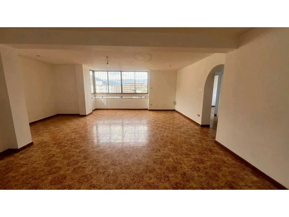 Apartamento de 136m2 en Montalban II (Para remodelar) No crédito