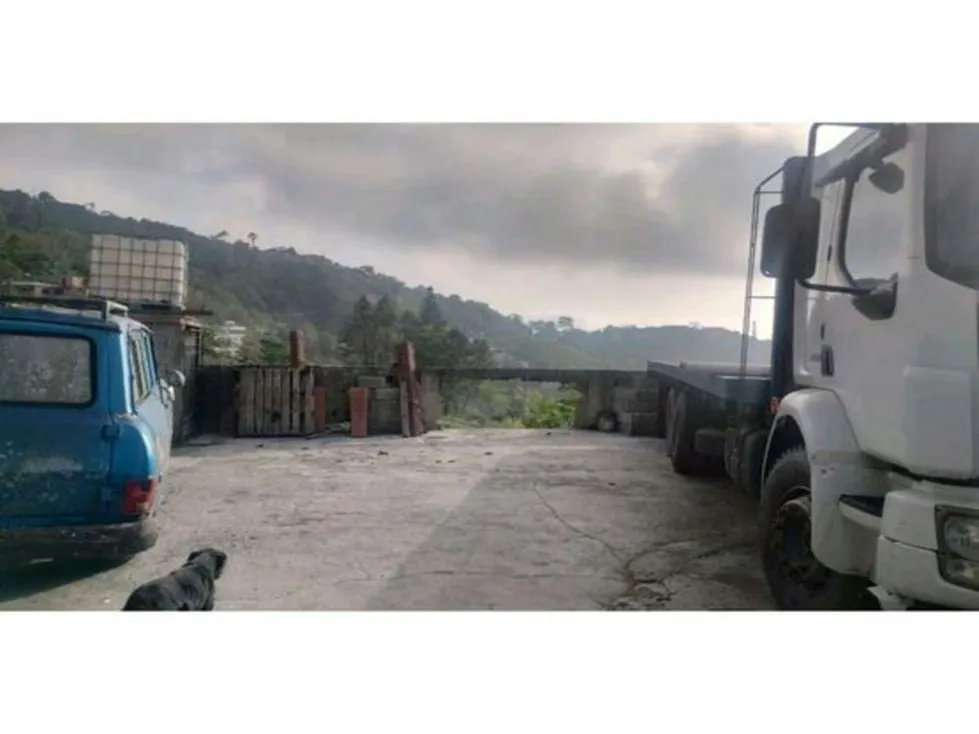 Se Vende Local y Fondo de Comercio 1900 m2 Hoyo de la Puerta terreno - 4