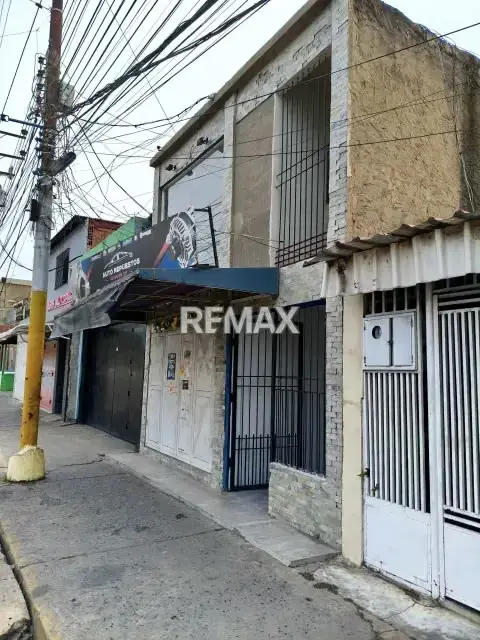 Casa Comercial en Venta ubicada en Avenida Venezuela, Sector Pueblo Nuevo, Puerto la Cruz , Estado Anzoátegui.