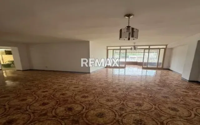 En Venta Apartamento en Av Bolivar Sector La Barraca - 2