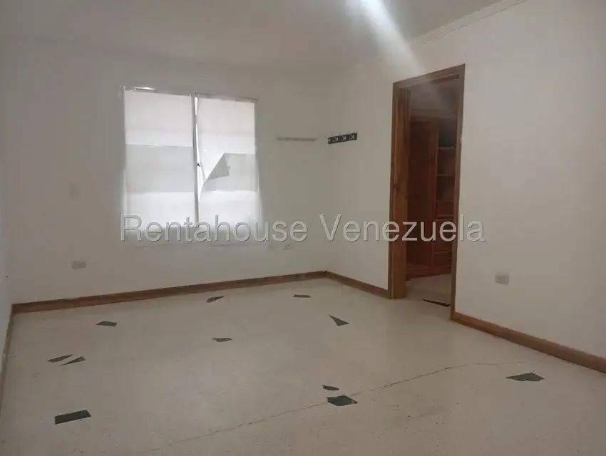 Casa (1 Nivel) en Alquiler en Tamare, Zulia - 12