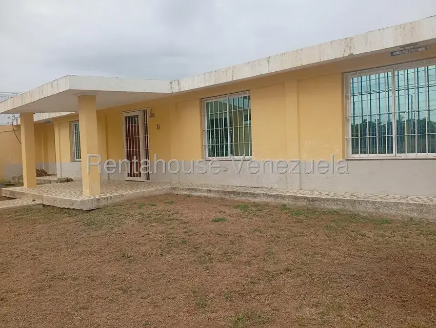 Casa (1 Nivel) en Alquiler en Tamare, Zulia - 2