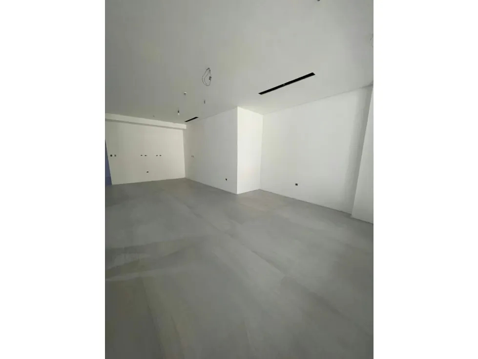 Local en alquiler 230m², C. Madrid, Las Mercedes - 2