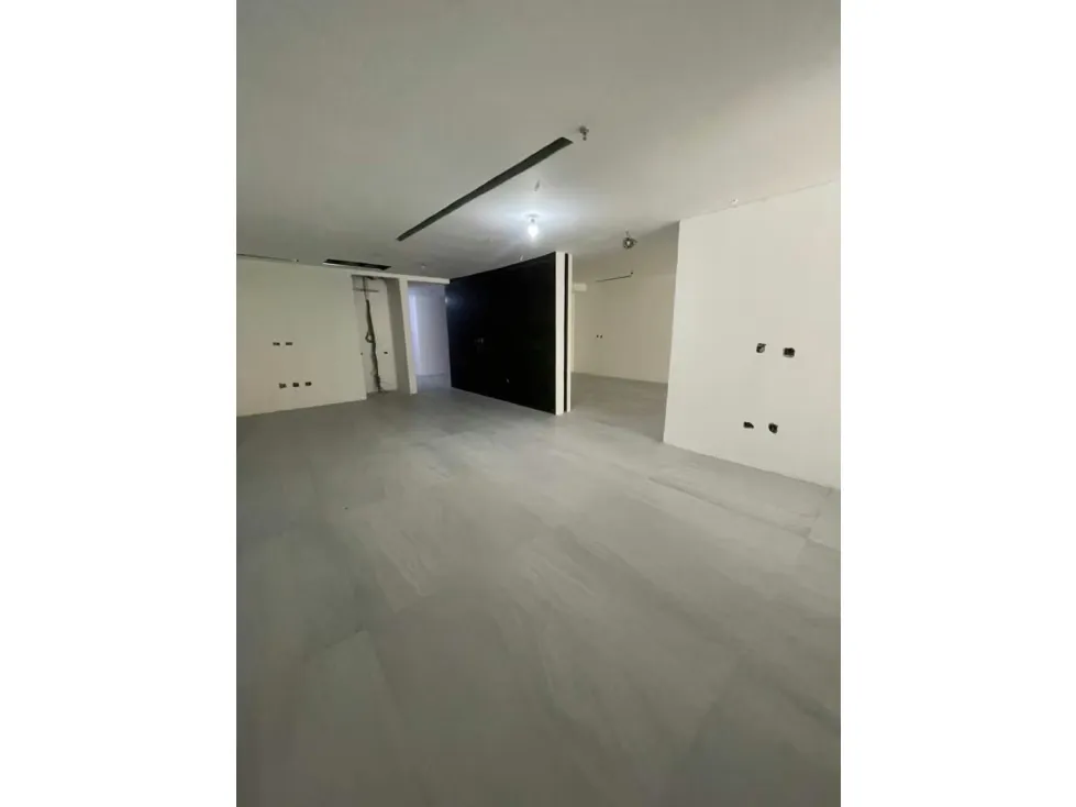 Local en alquiler 230m², C. Madrid, Las Mercedes - 3