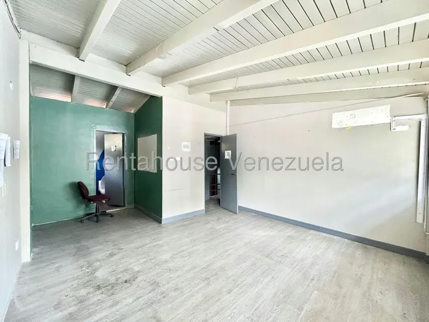 Casa (1 Nivel) en Alquiler en Chuao, Distrito Metropolitano - 23