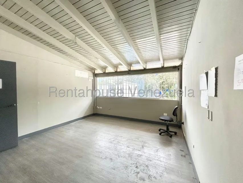 Casa (1 Nivel) en Alquiler en Chuao, Distrito Metropolitano - 25