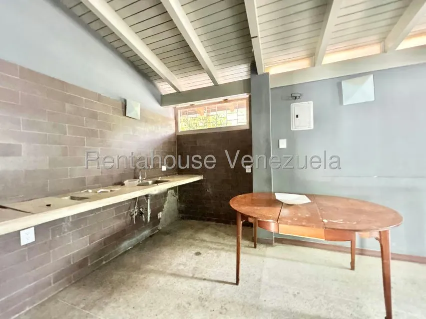 Casa (1 Nivel) en Alquiler en Chuao, Distrito Metropolitano - 31