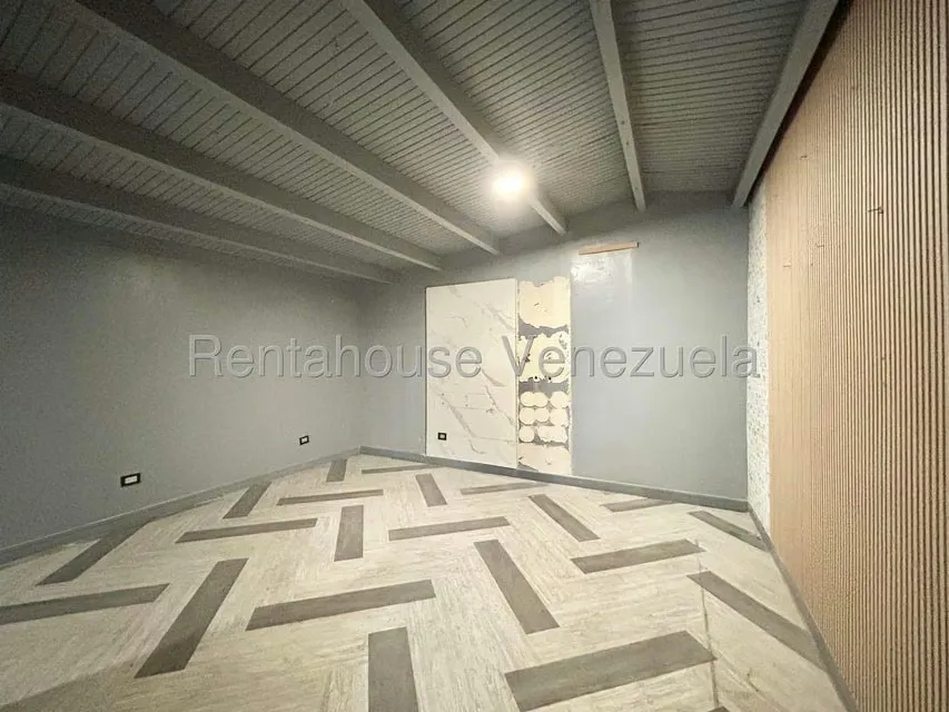 Casa (1 Nivel) en Alquiler en Chuao, Distrito Metropolitano - 6