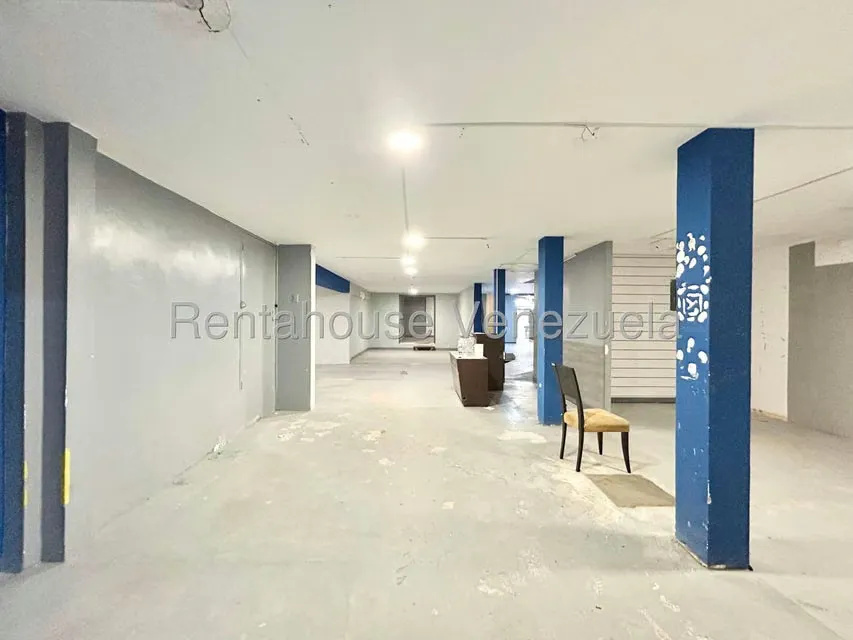 Casa (1 Nivel) en Alquiler en Chuao, Distrito Metropolitano - 10