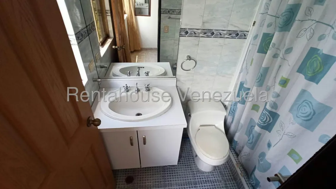 Casa (Multipes Niveles) en Venta en Cerro Alto, Miranda - 40