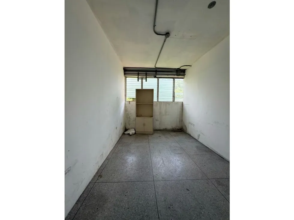 Se alquila piso industrial 600m2 El Llanito 6098 - 4