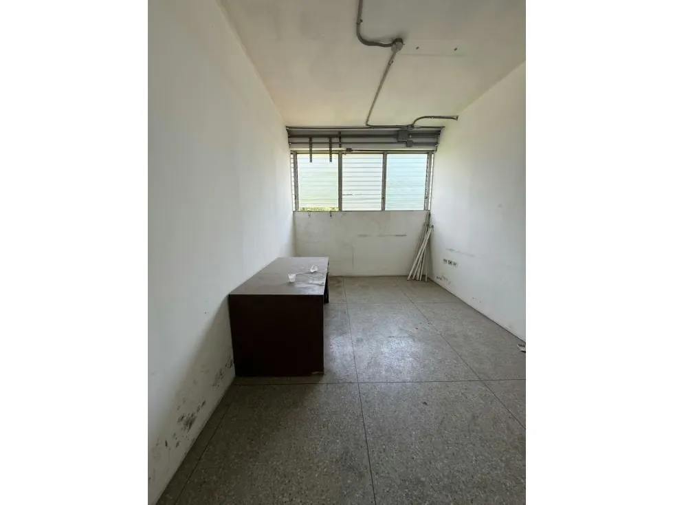 Se alquila piso industrial 600m2 El Llanito 6098 - 6