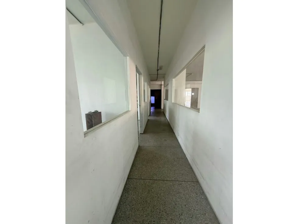 Se alquila piso industrial 600m2 El Llanito 6098 - 8