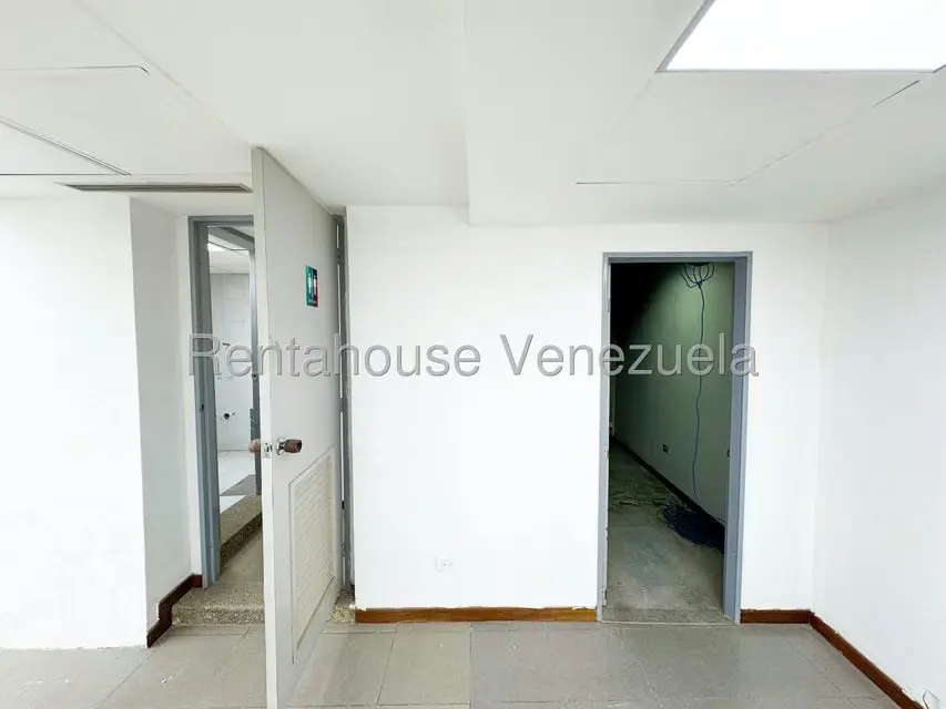 Local Comercial en Alquiler en Chacao, Distrito Metropolitano - 24