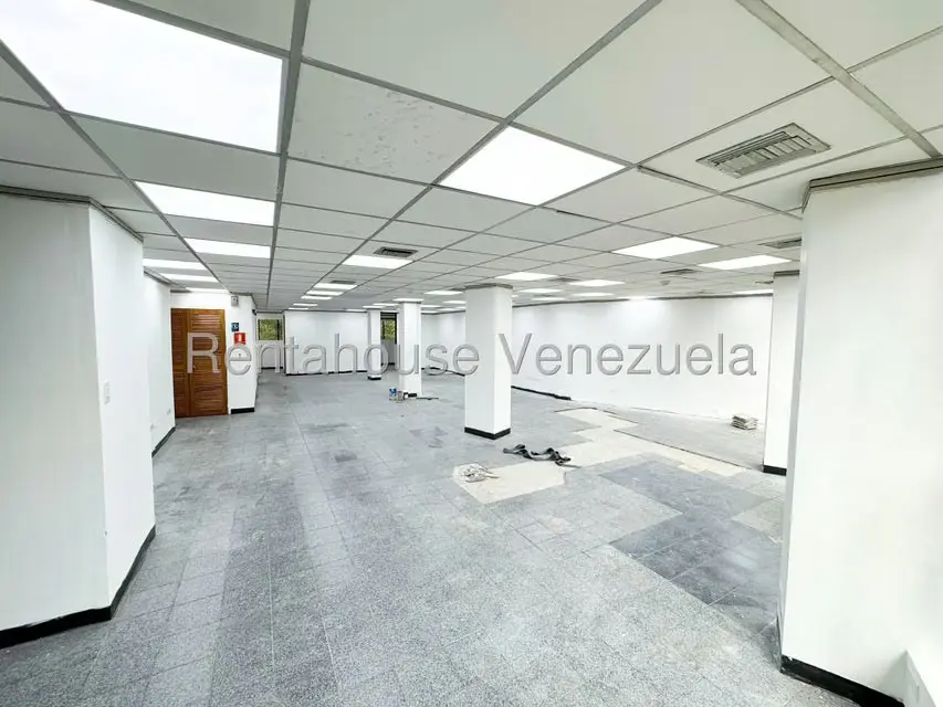 Local Comercial en Alquiler en Chacao, Distrito Metropolitano - 34