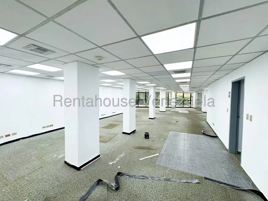 Local Comercial en Alquiler en Chacao, Distrito Metropolitano - 35