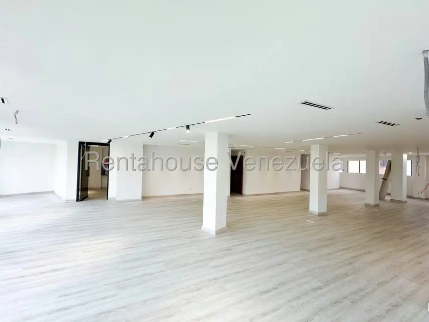 Local Comercial en Alquiler en Chacao, Distrito Metropolitano - 39