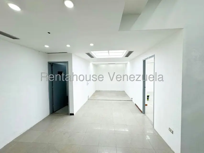 Local Comercial en Alquiler en Chacao, Distrito Metropolitano - 4